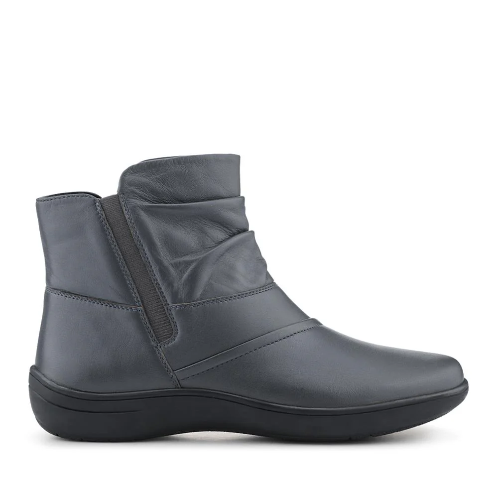 Wide Fit Leather Ankle Boots - KF42004 / 328 468 - Grey - Image 2