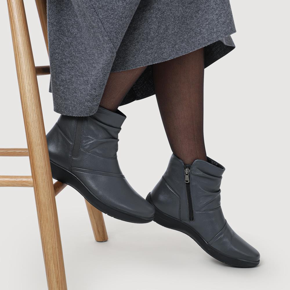 Wide Fit Leather Ankle Boots - KF42004 / 328 468 - Grey - Image 5