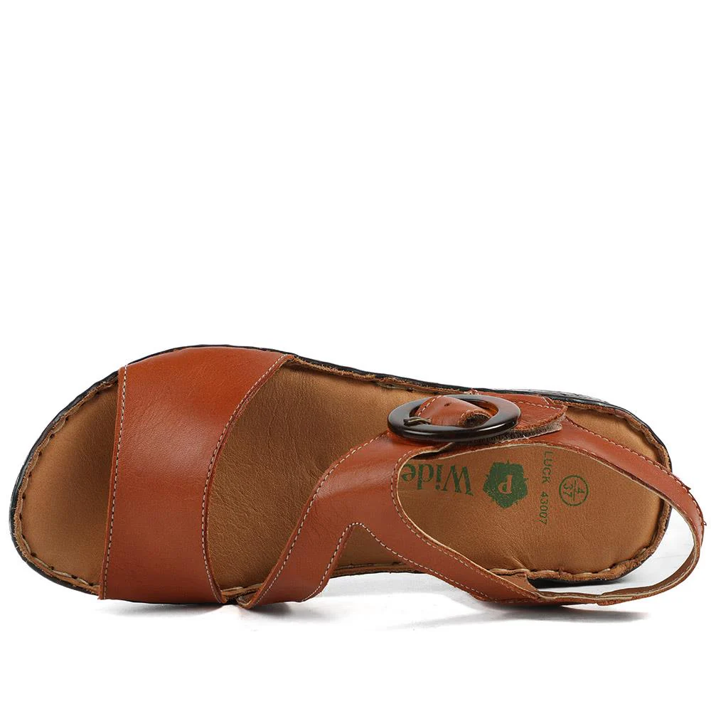 Wide Fit Leather Sandals With Buckle Fastening - LUCK43007 / 329 406 - Tan - Image 5