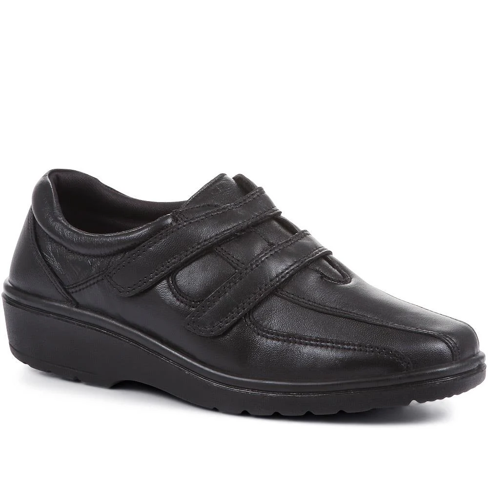 Wide Fit Leather Touch Fasten Shoes - HSRAJA2006 / 302 739