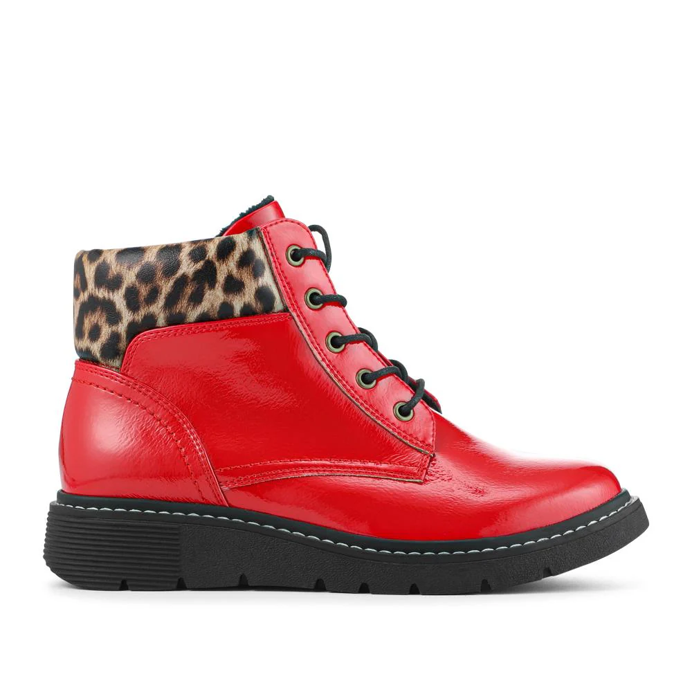 Wide Fit Patent Ankle Boots - WBINS40147 / 326 114 - Red Patent - Image 2