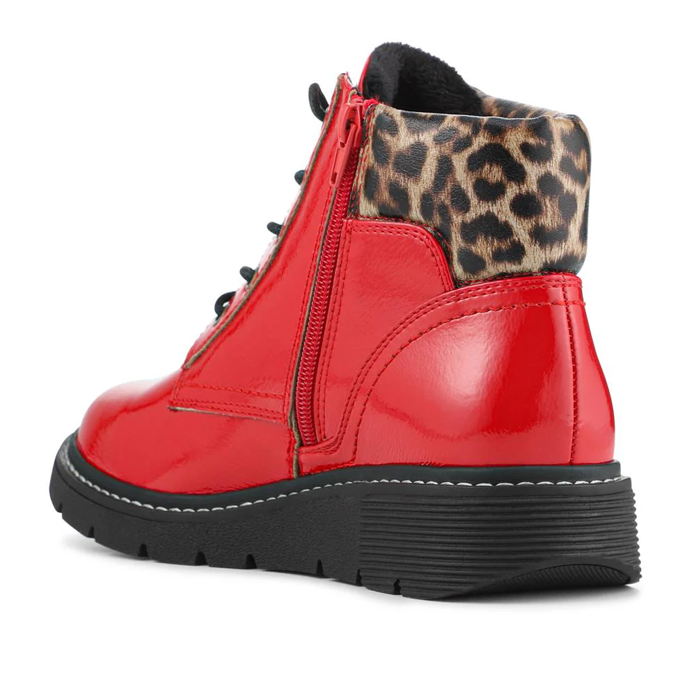 Wide Fit Patent Ankle Boots - WBINS40147 / 326 114 - Red Patent - Image 3