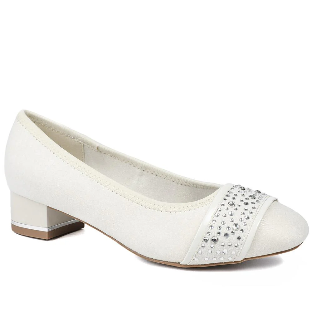 Wide Fit Slip-On Court Shoes - PLAN39013 / 325 529