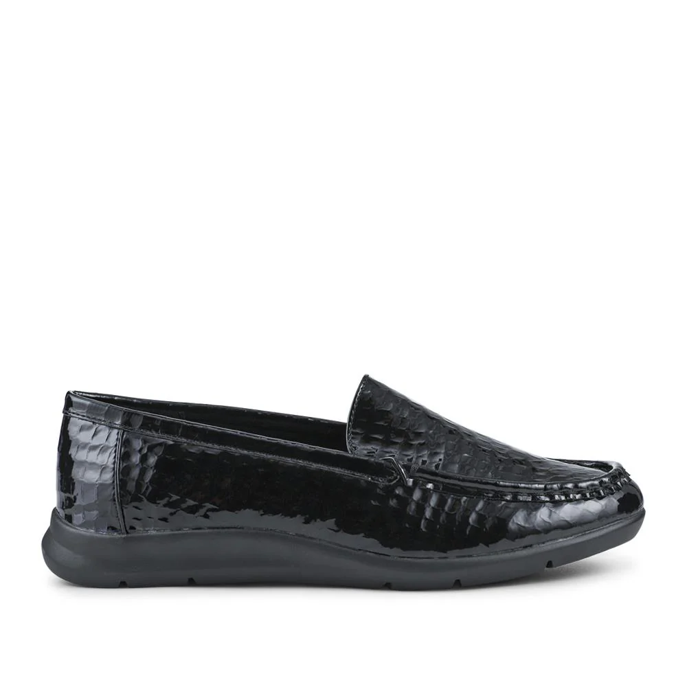 Wide Fit Slip-On Moccasins - WBINS42074 / 328 157 - Black Patent Croc - Image 2