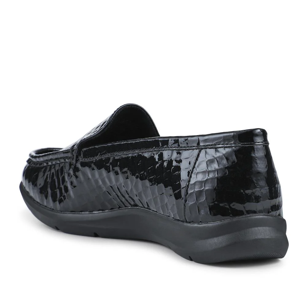 Wide Fit Slip-On Moccasins - WBINS42074 / 328 157 - Black Patent Croc - Image 3