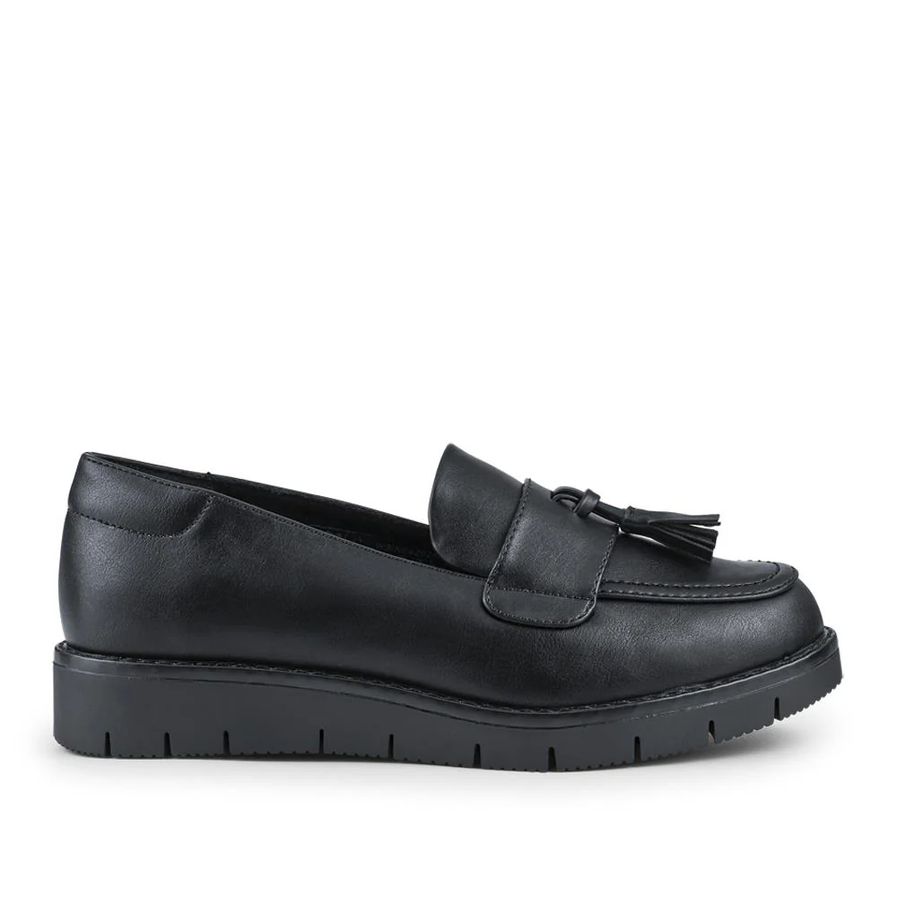 Wide Fit Tasselled Chunky Moccasins - WBINS42075 / 327 926 - Black - Image 2