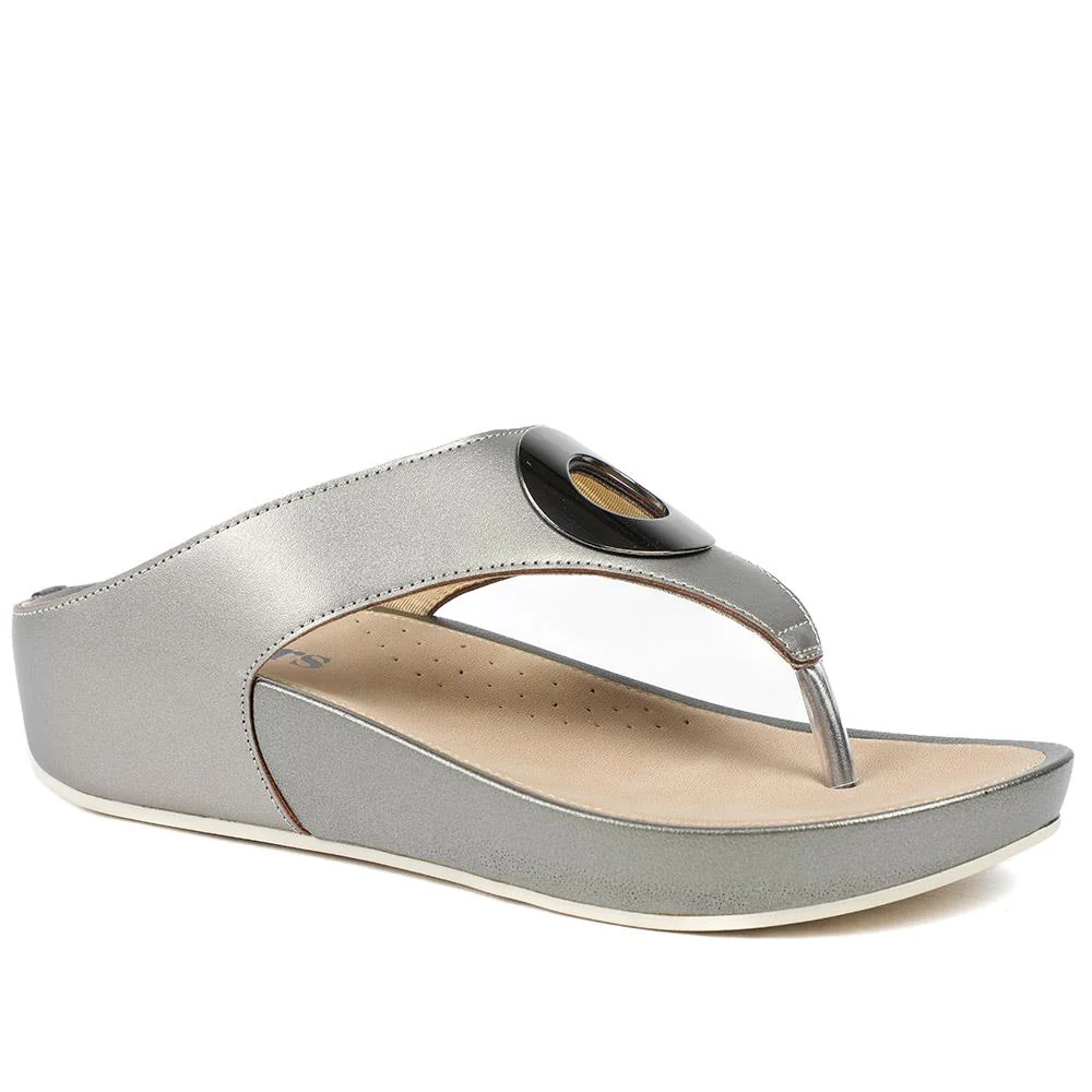 Wide Fit Toe Post Wedge Sandals - BAIZH43063 / 329 466 - Pewter