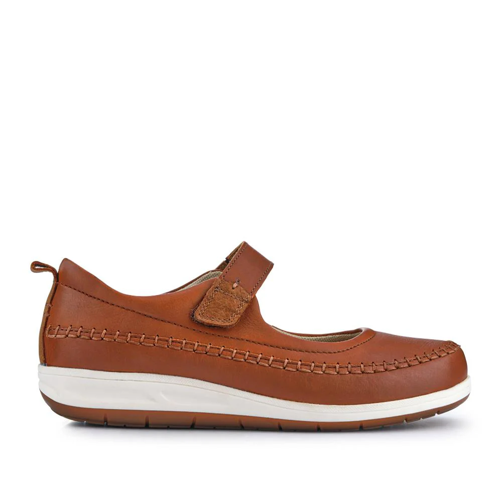 Wide-Fit Touch-Fasten Mary Janes - PARK41031 / 327 061 - Tan - Image 2