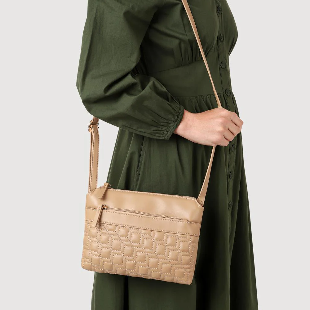 Zip-Close Shoulder Bag - WAHT40003 / 325 837 - Beige - Image 4